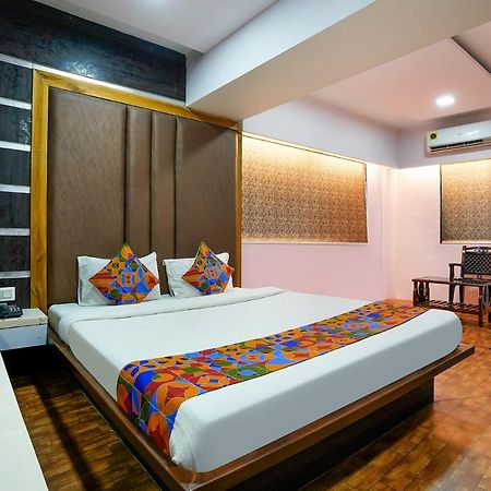 Hôtel Fabexpress Vinyasa Residency à Bhayandar Extérieur photo