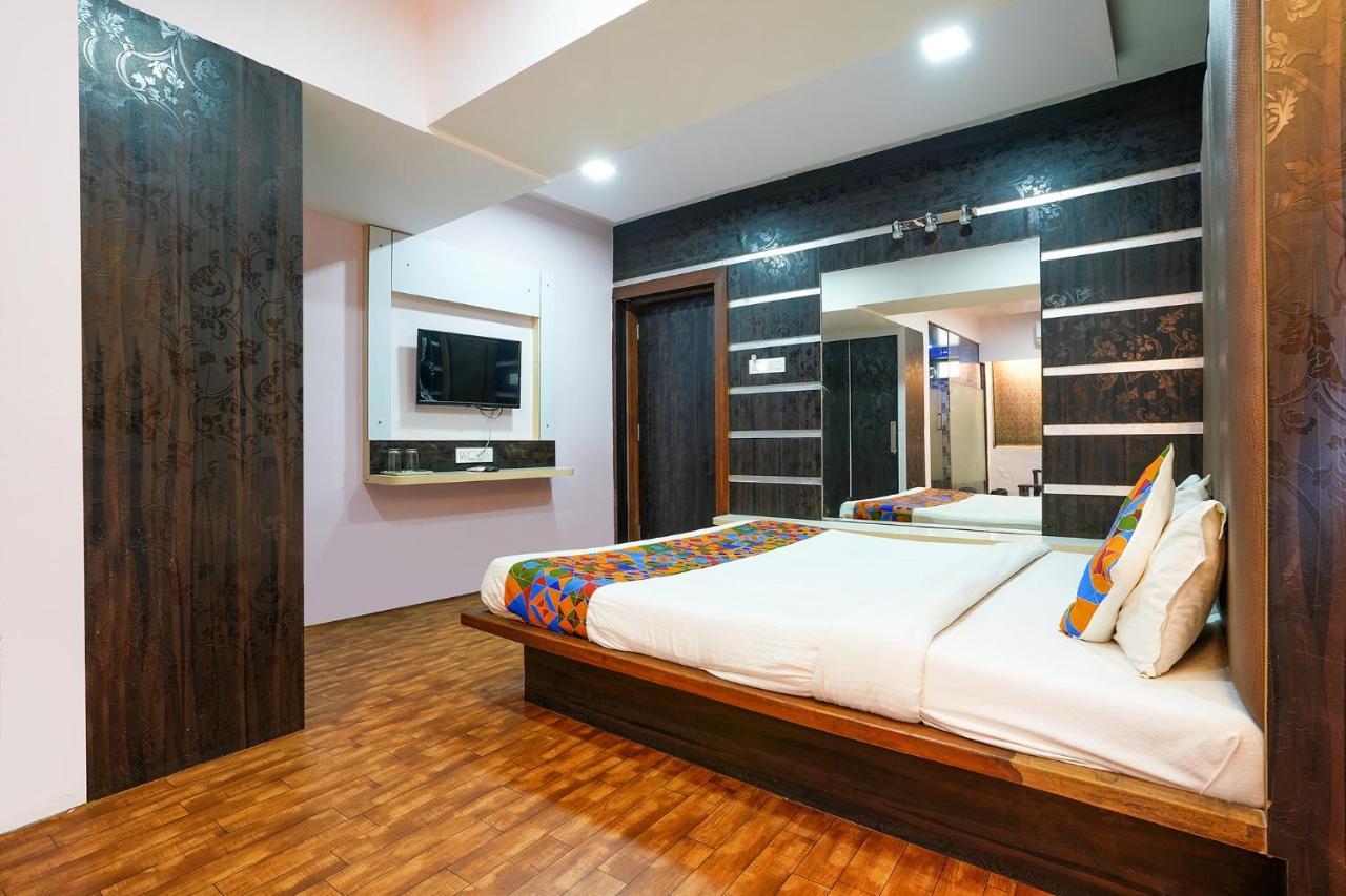 Hôtel Fabexpress Vinyasa Residency à Bhayandar Extérieur photo