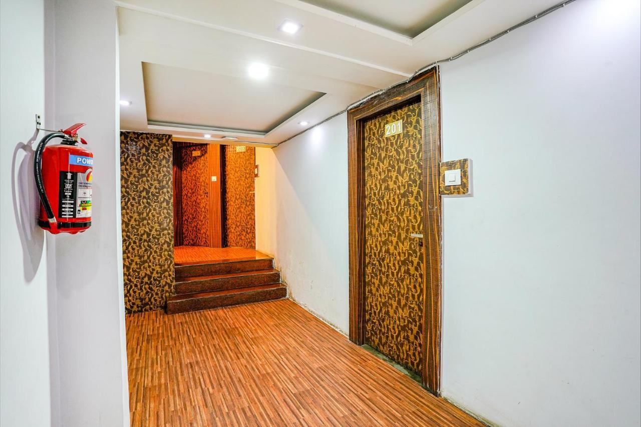 Hôtel Fabexpress Vinyasa Residency à Bhayandar Extérieur photo