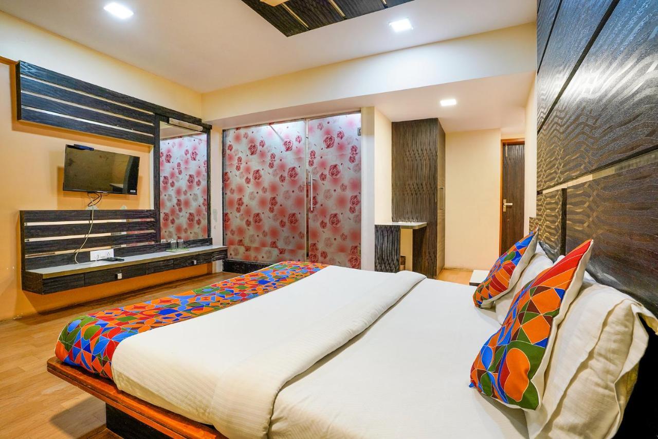 Hôtel Fabexpress Vinyasa Residency à Bhayandar Extérieur photo